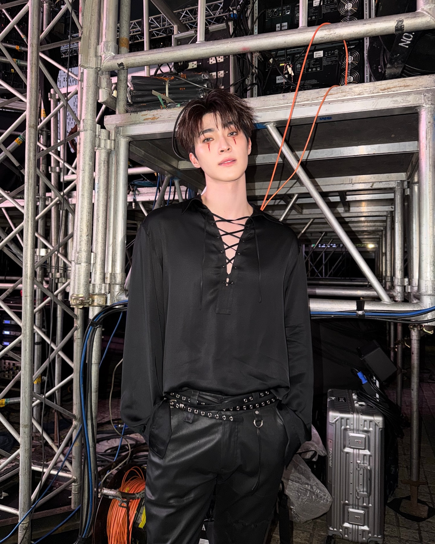 บลู - พงศ์ทิวัตถ์ ตั้งวันเจริญ