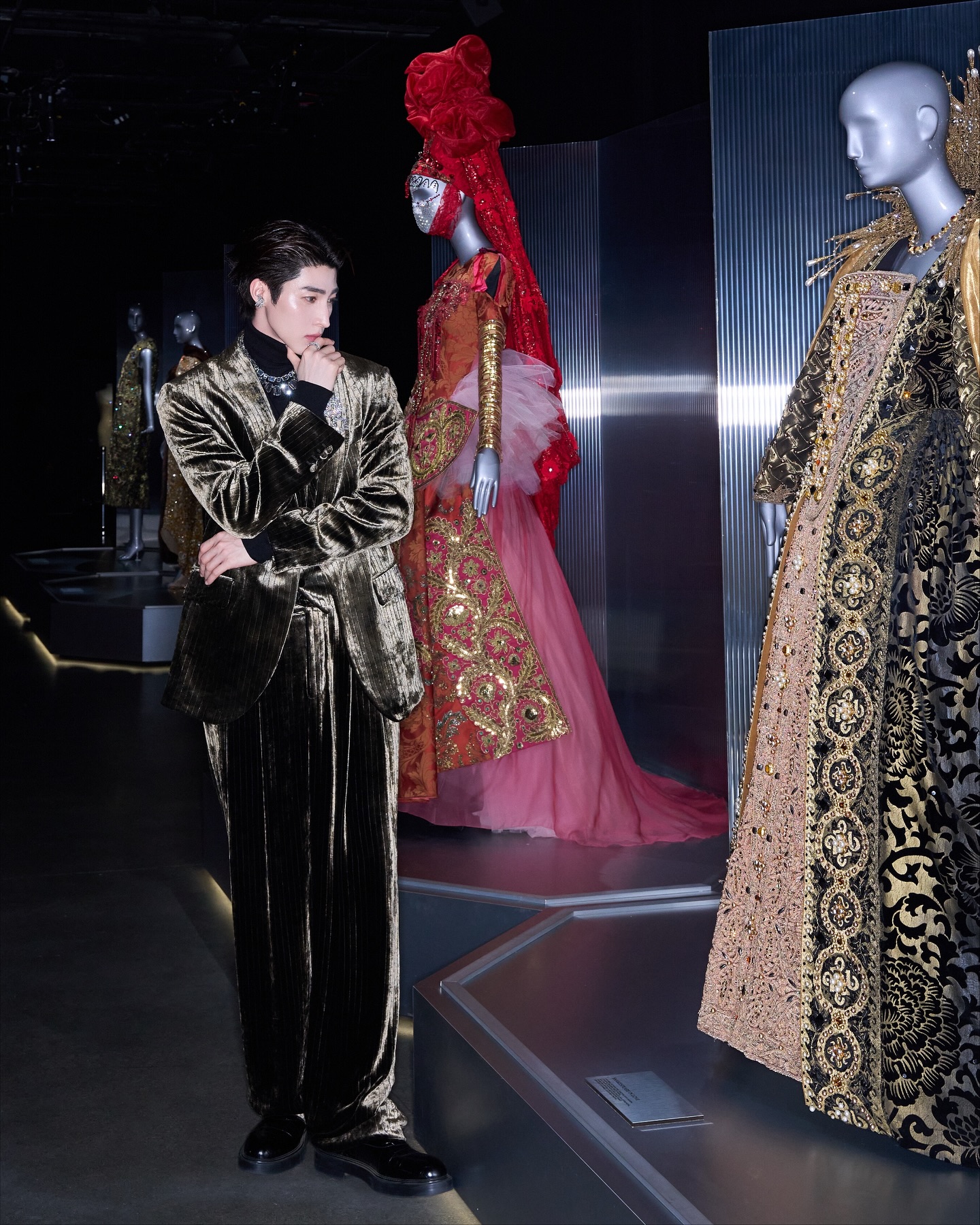 บลู - พงศ์ทิวัตถ์ ตั้งวันเจริญ