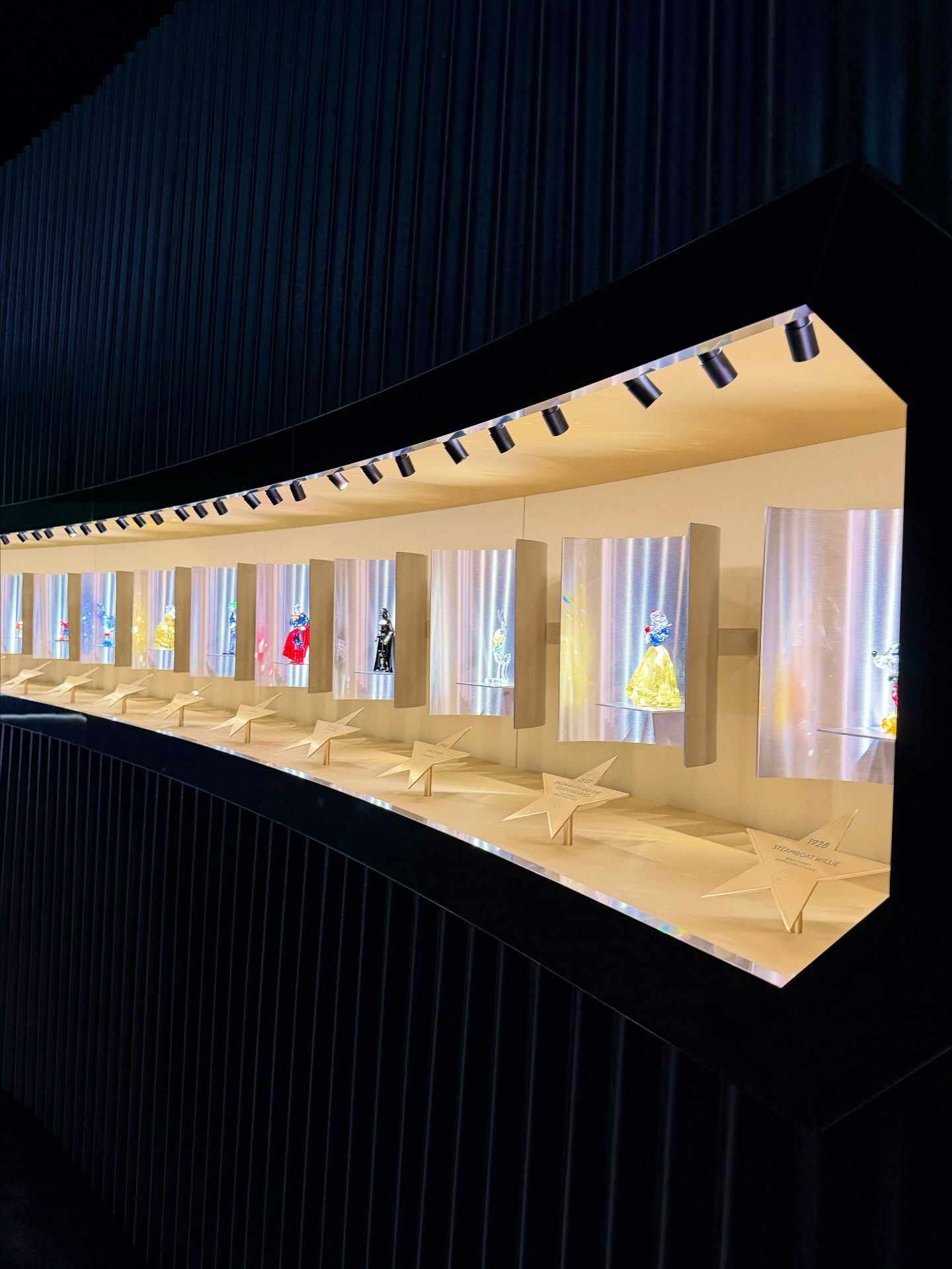 บลู - พงศ์ทิวัตถ์ ตั้งวันเจริญ