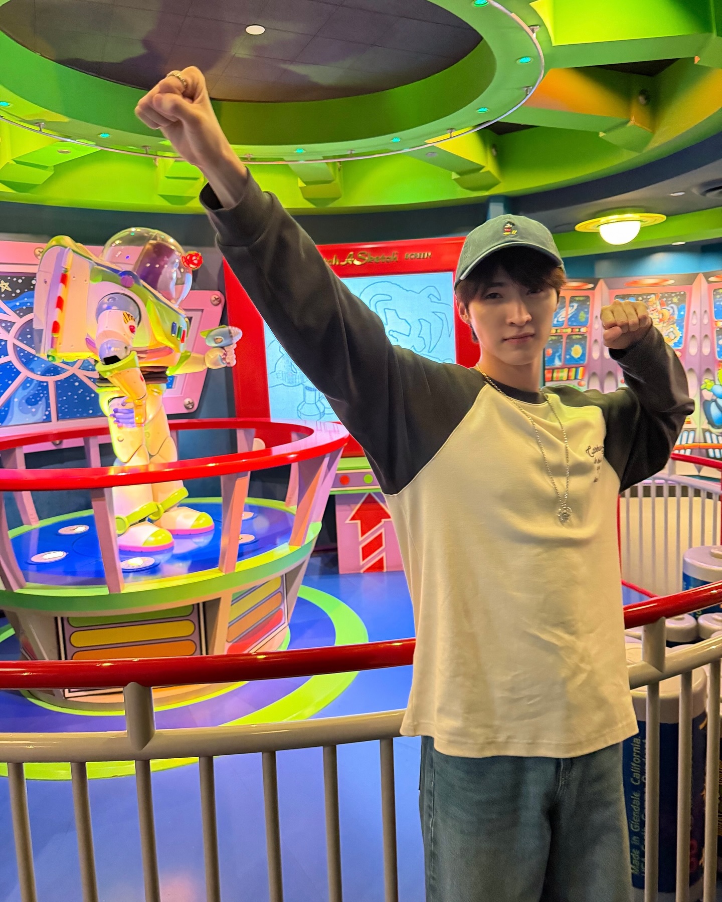 บลู - พงศ์ทิวัตถ์ ตั้งวันเจริญ