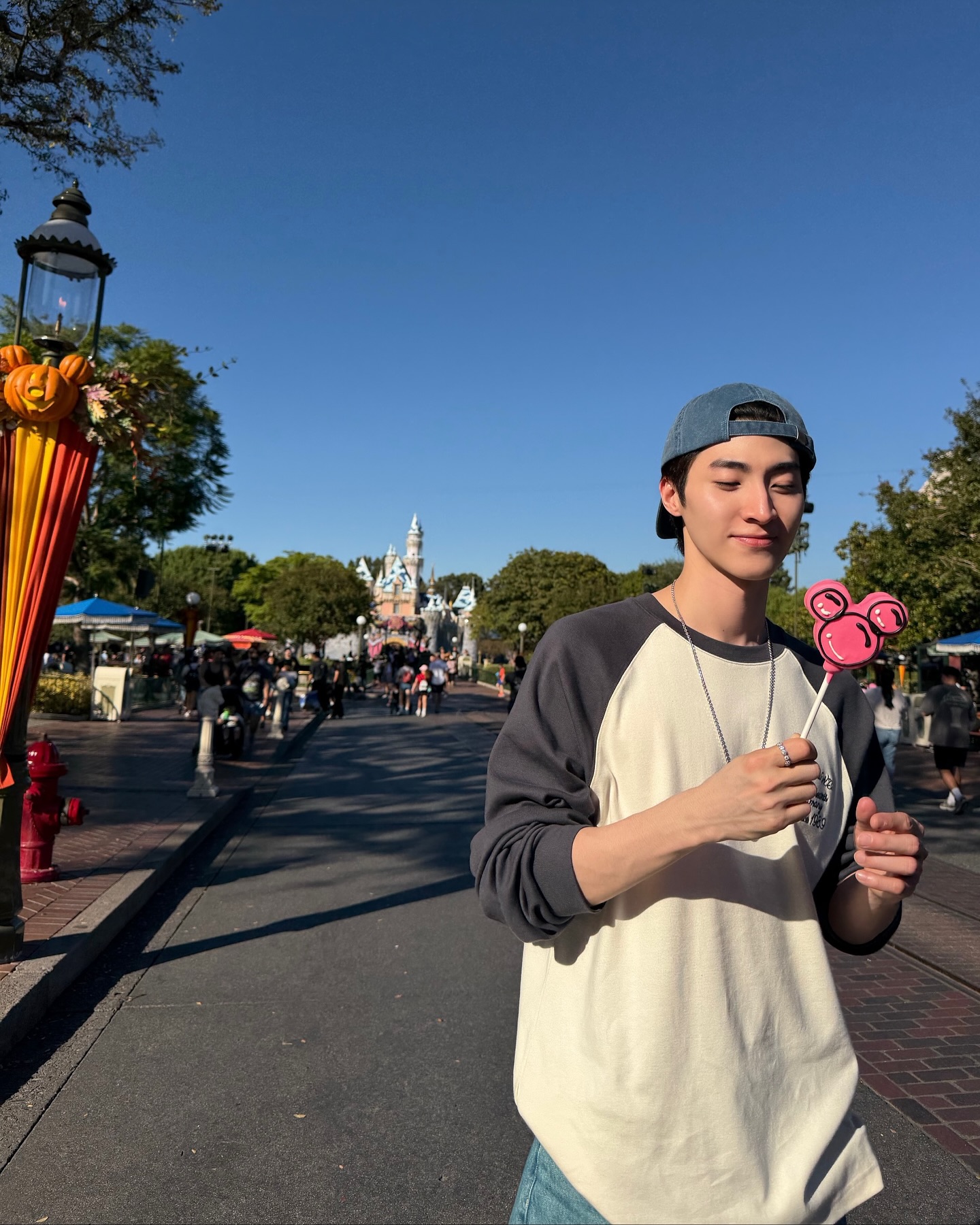 บลู - พงศ์ทิวัตถ์ ตั้งวันเจริญ