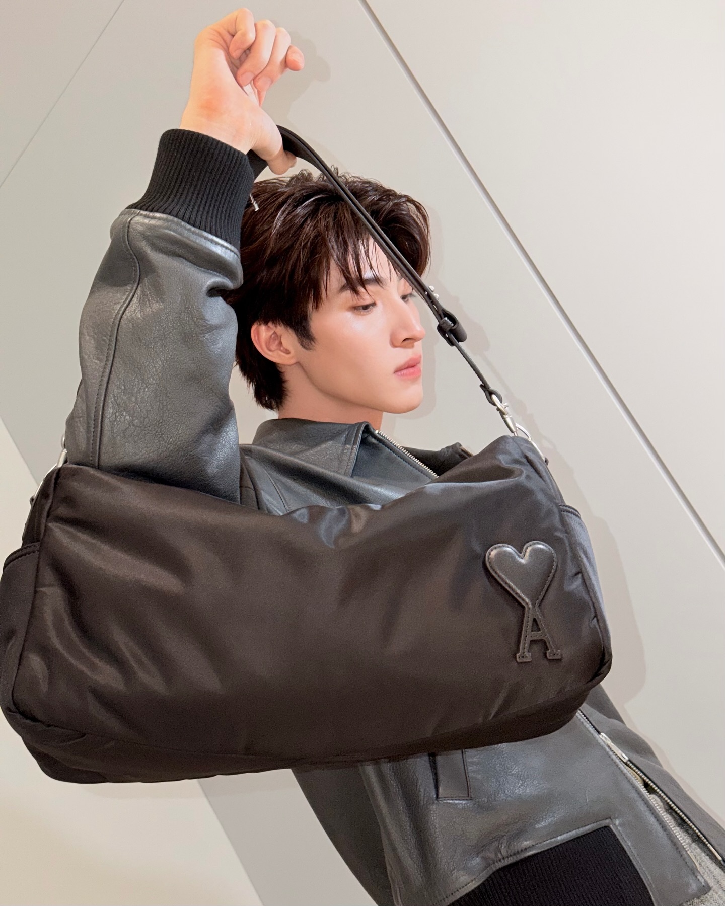 บลู - พงศ์ทิวัตถ์ ตั้งวันเจริญ