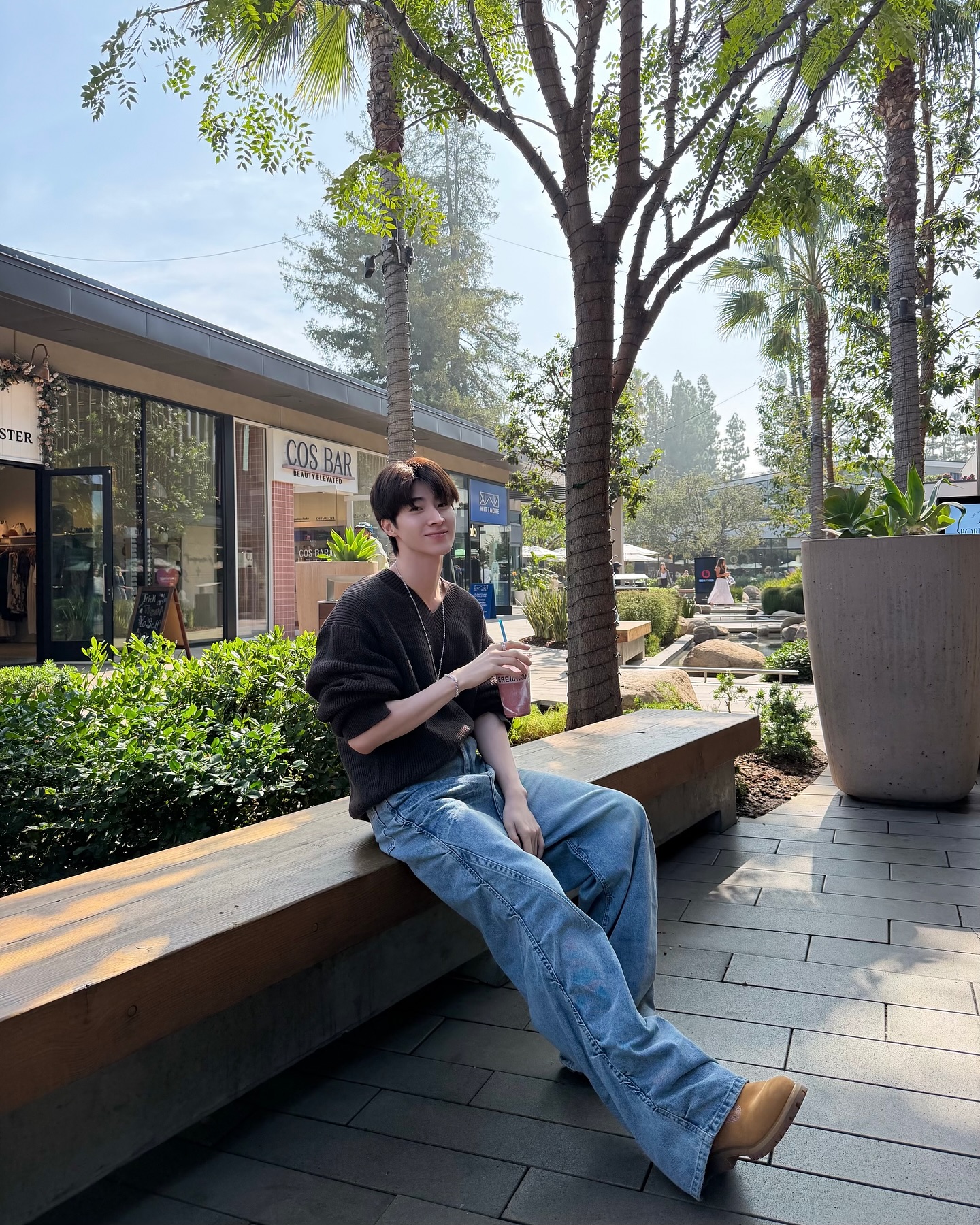 บลู - พงศ์ทิวัตถ์ ตั้งวันเจริญ