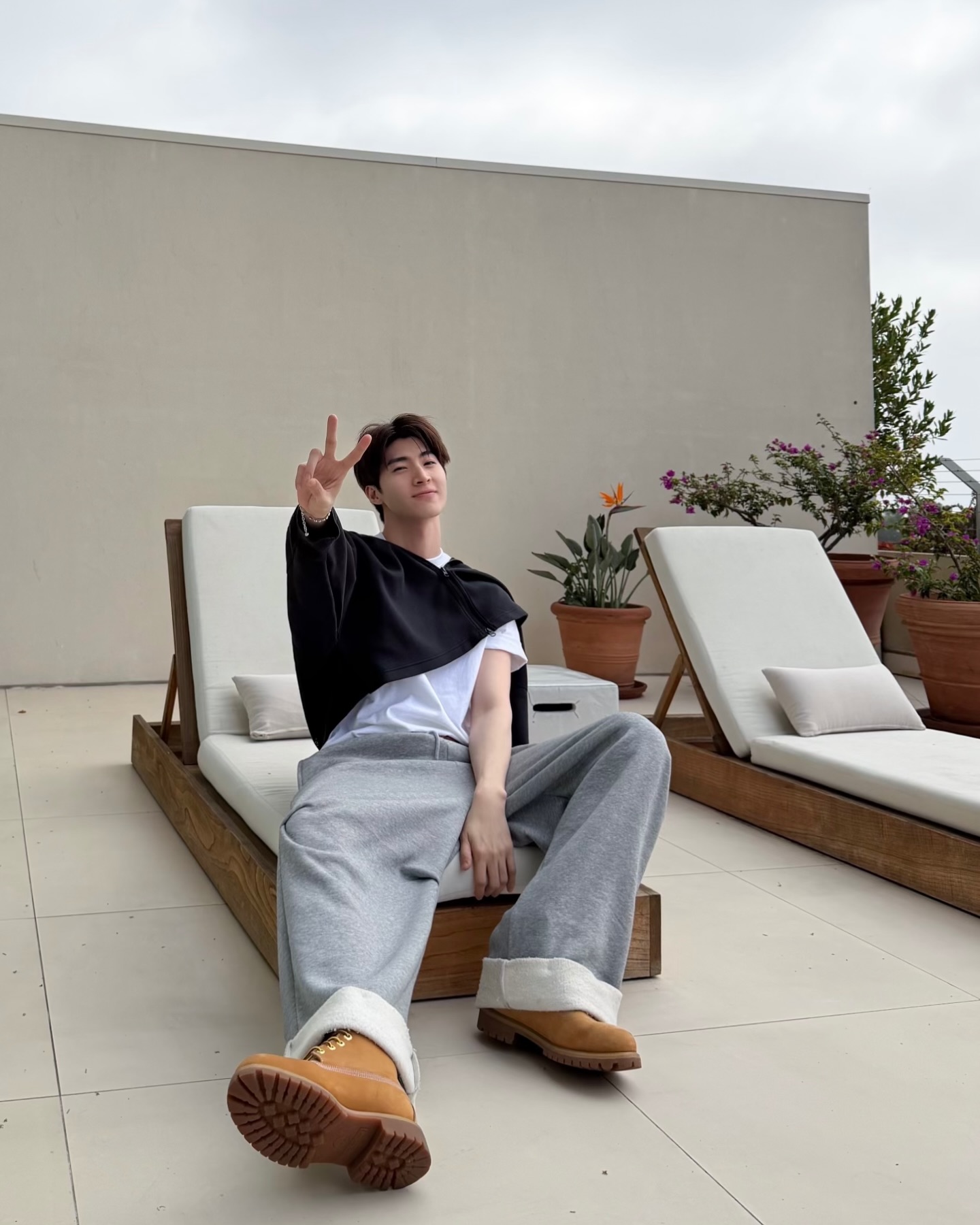 บลู - พงศ์ทิวัตถ์ ตั้งวันเจริญ