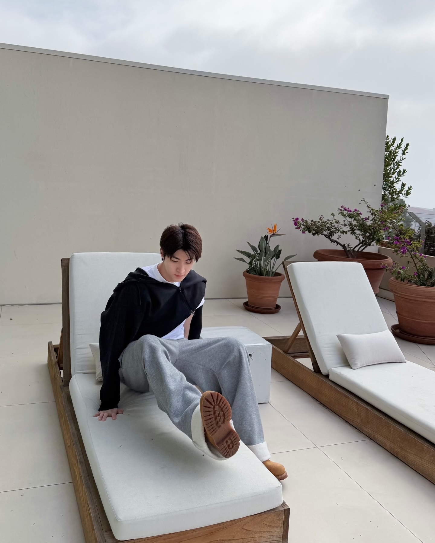 บลู - พงศ์ทิวัตถ์ ตั้งวันเจริญ