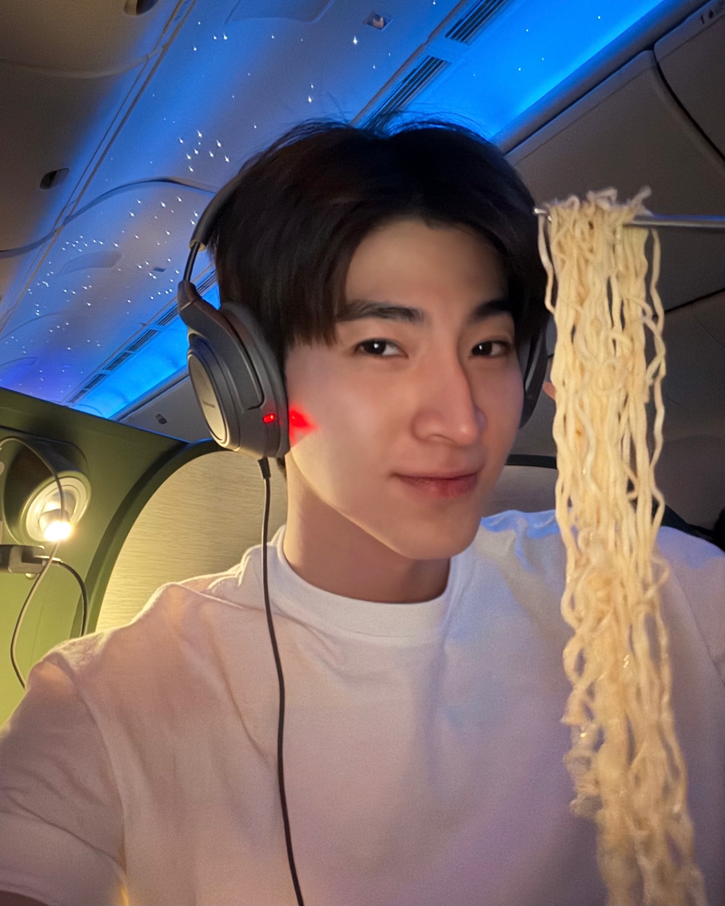 บลู - พงศ์ทิวัตถ์ ตั้งวันเจริญ