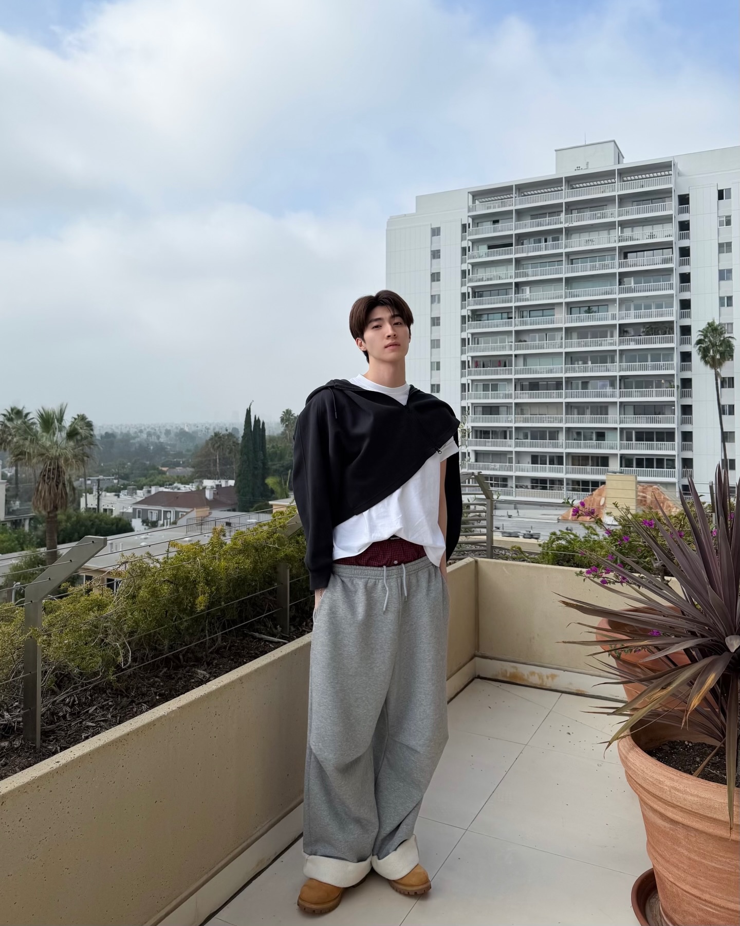 บลู - พงศ์ทิวัตถ์ ตั้งวันเจริญ