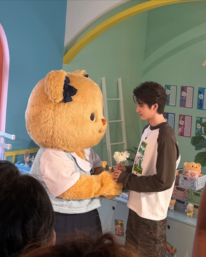 บลู - พงศ์ทิวัตถ์ ตั้งวันเจริญ