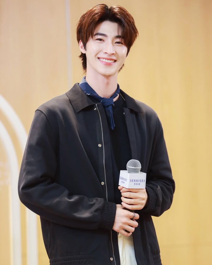 บลู - พงศ์ทิวัตถ์ ตั้งวันเจริญ