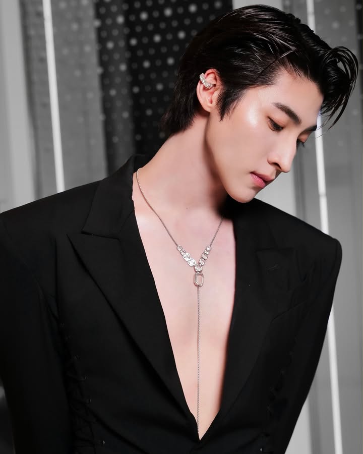 บลู - พงศ์ทิวัตถ์ ตั้งวันเจริญ