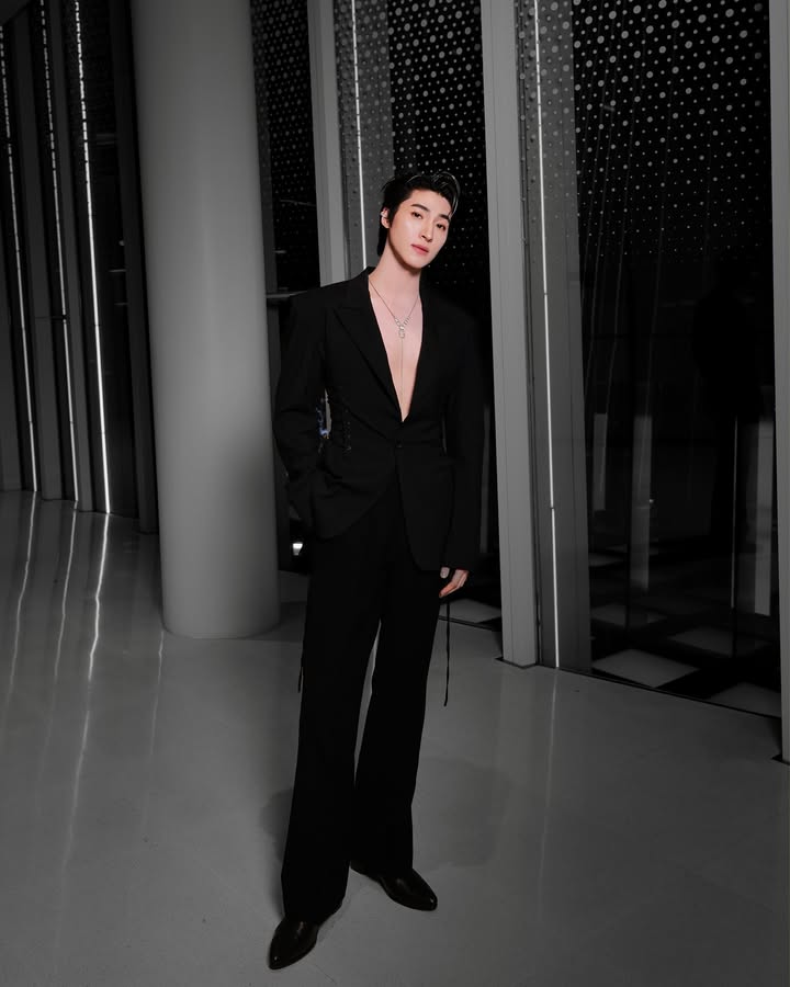 บลู - พงศ์ทิวัตถ์ ตั้งวันเจริญ