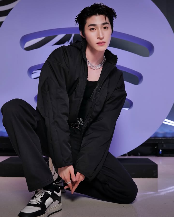 บลู - พงศ์ทิวัตถ์ ตั้งวันเจริญ