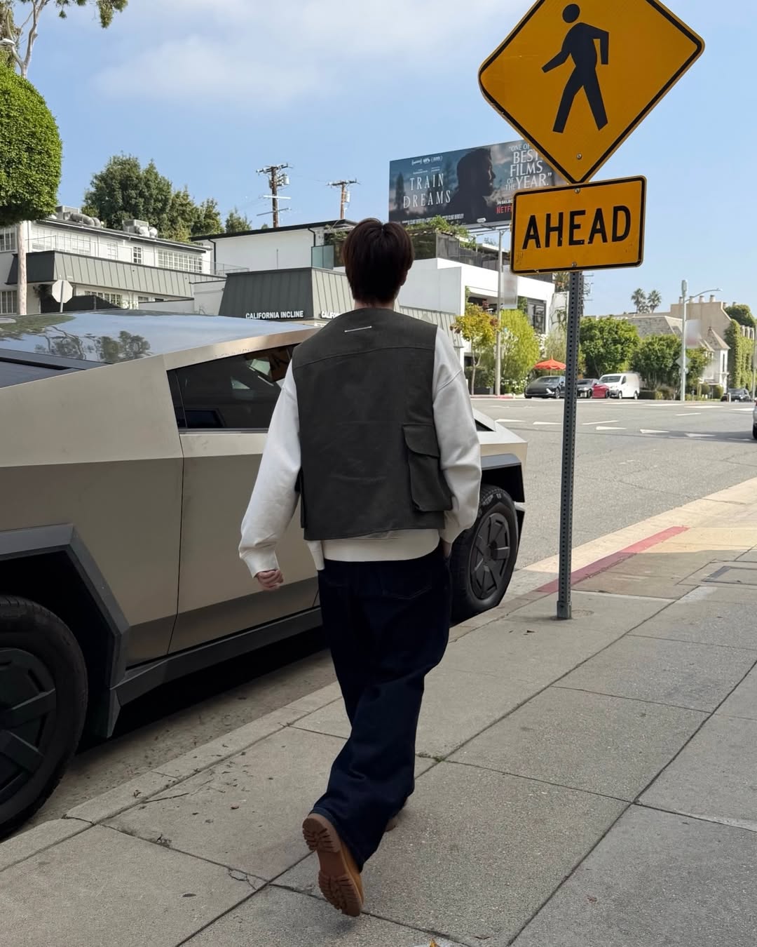 บลู - พงศ์ทิวัตถ์ ตั้งวันเจริญ