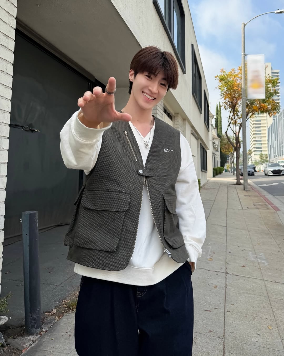 บลู - พงศ์ทิวัตถ์ ตั้งวันเจริญ