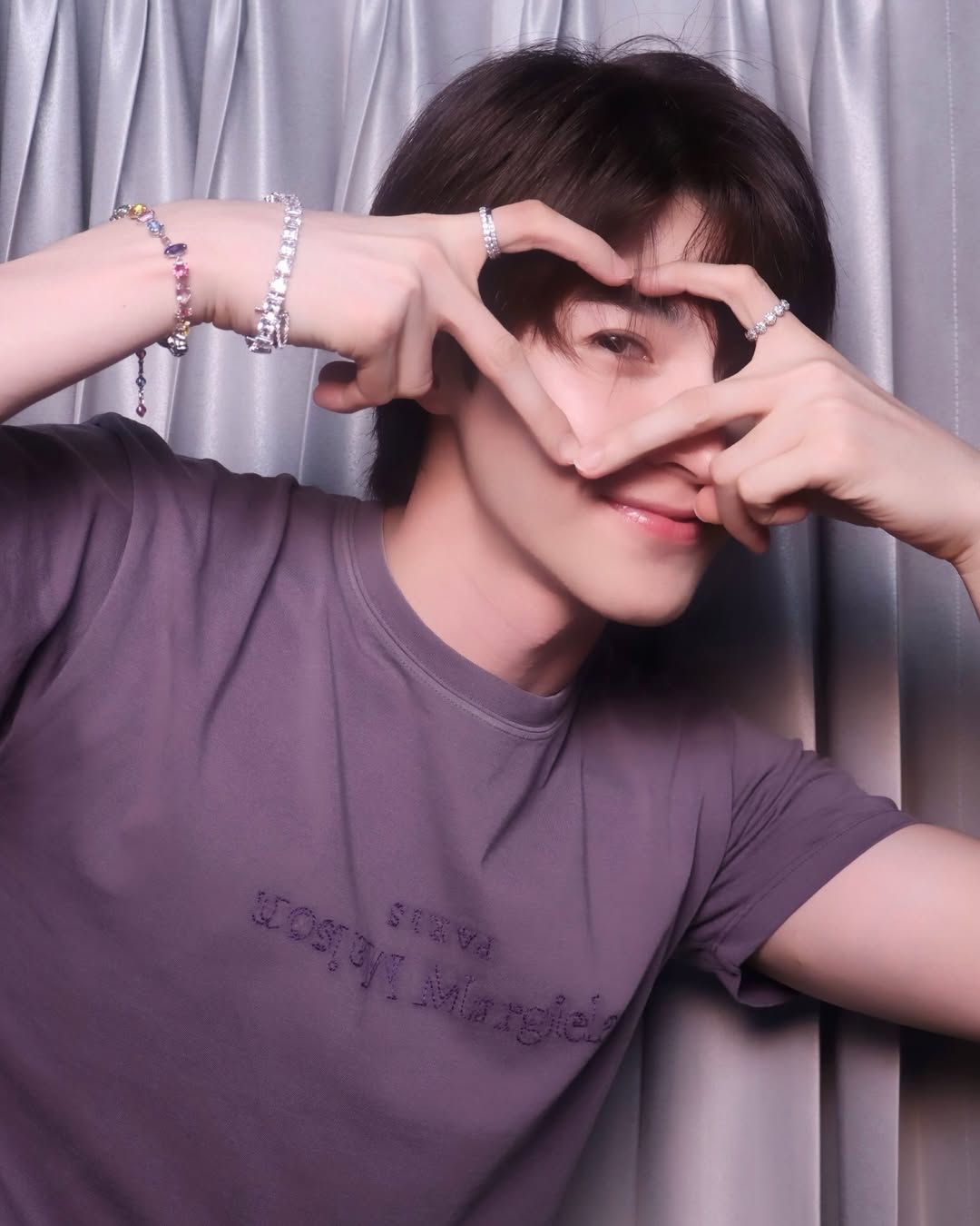 บลู - พงศ์ทิวัตถ์ ตั้งวันเจริญ