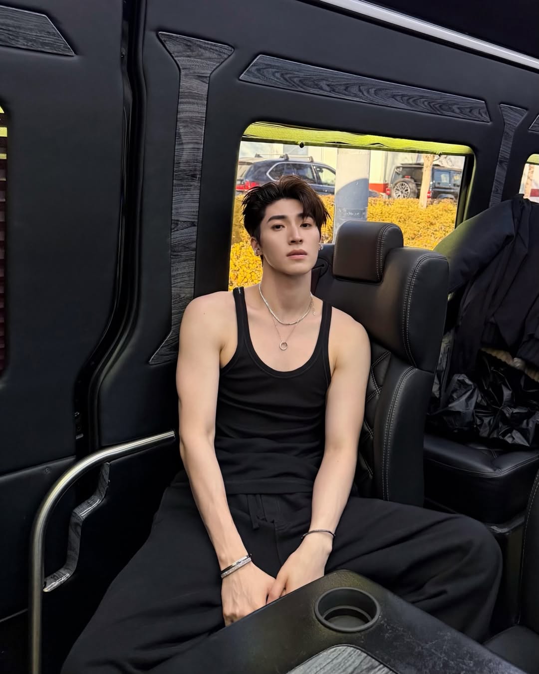 บลู - พงศ์ทิวัตถ์ ตั้งวันเจริญ