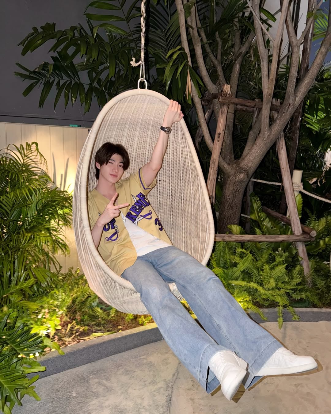 บลู - พงศ์ทิวัตถ์ ตั้งวันเจริญ