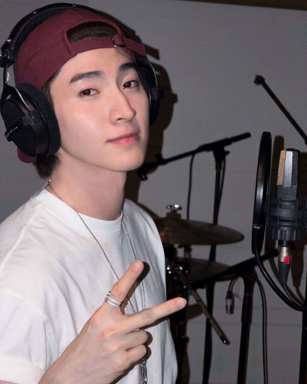 บลู - พงศ์ทิวัตถ์ ตั้งวันเจริญ