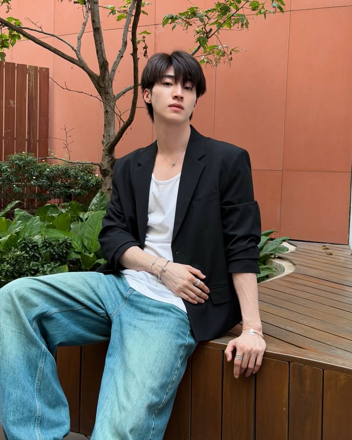 บลู - พงศ์ทิวัตถ์ ตั้งวันเจริญ