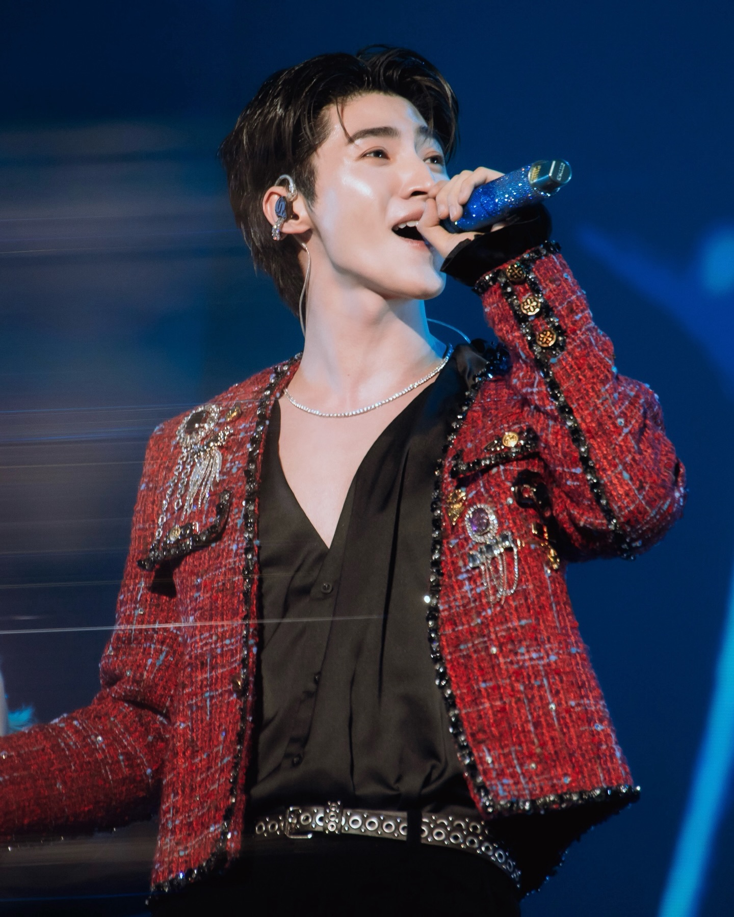 บลู - พงศ์ทิวัตถ์ ตั้งวันเจริญ