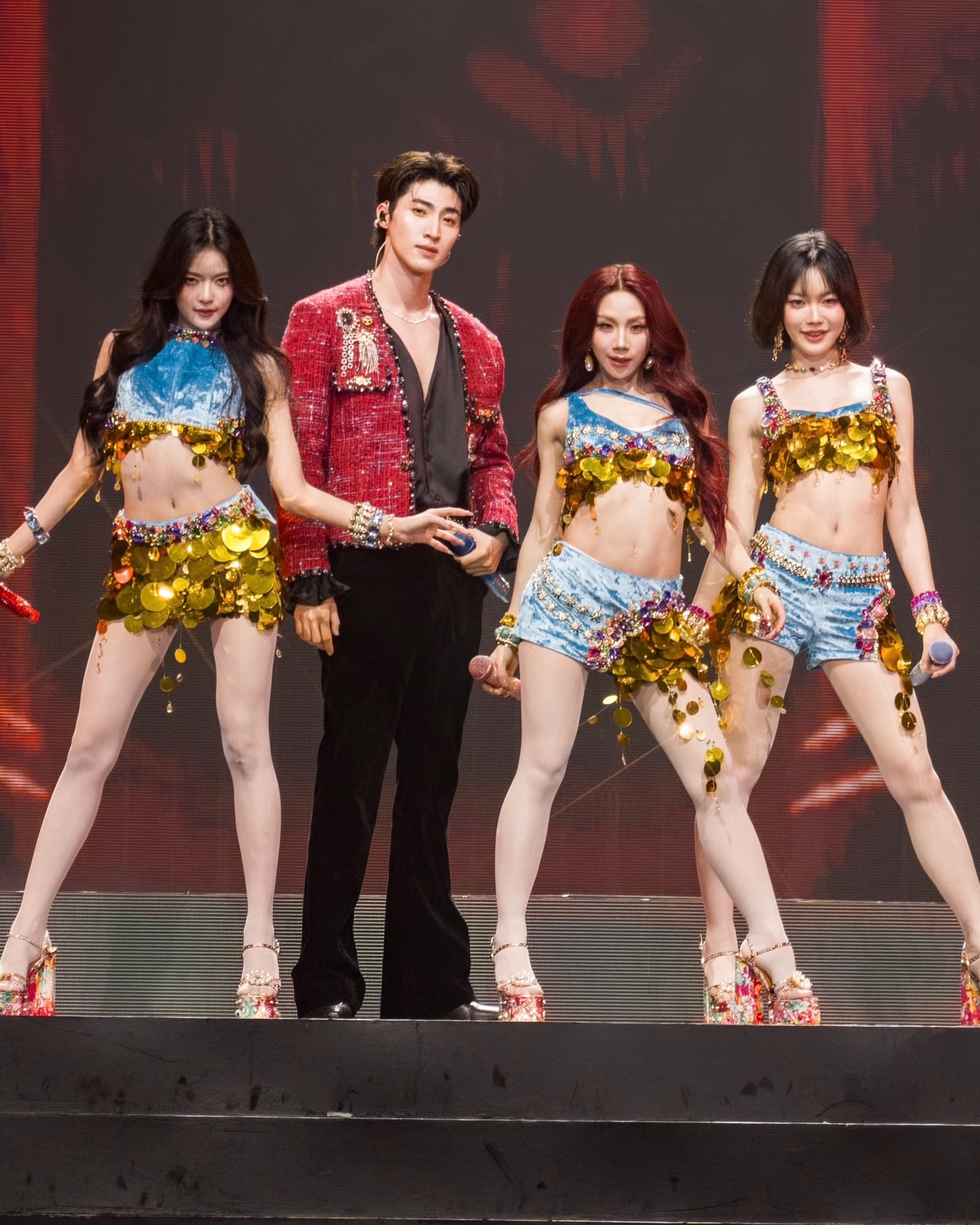 บลู - พงศ์ทิวัตถ์ ตั้งวันเจริญ