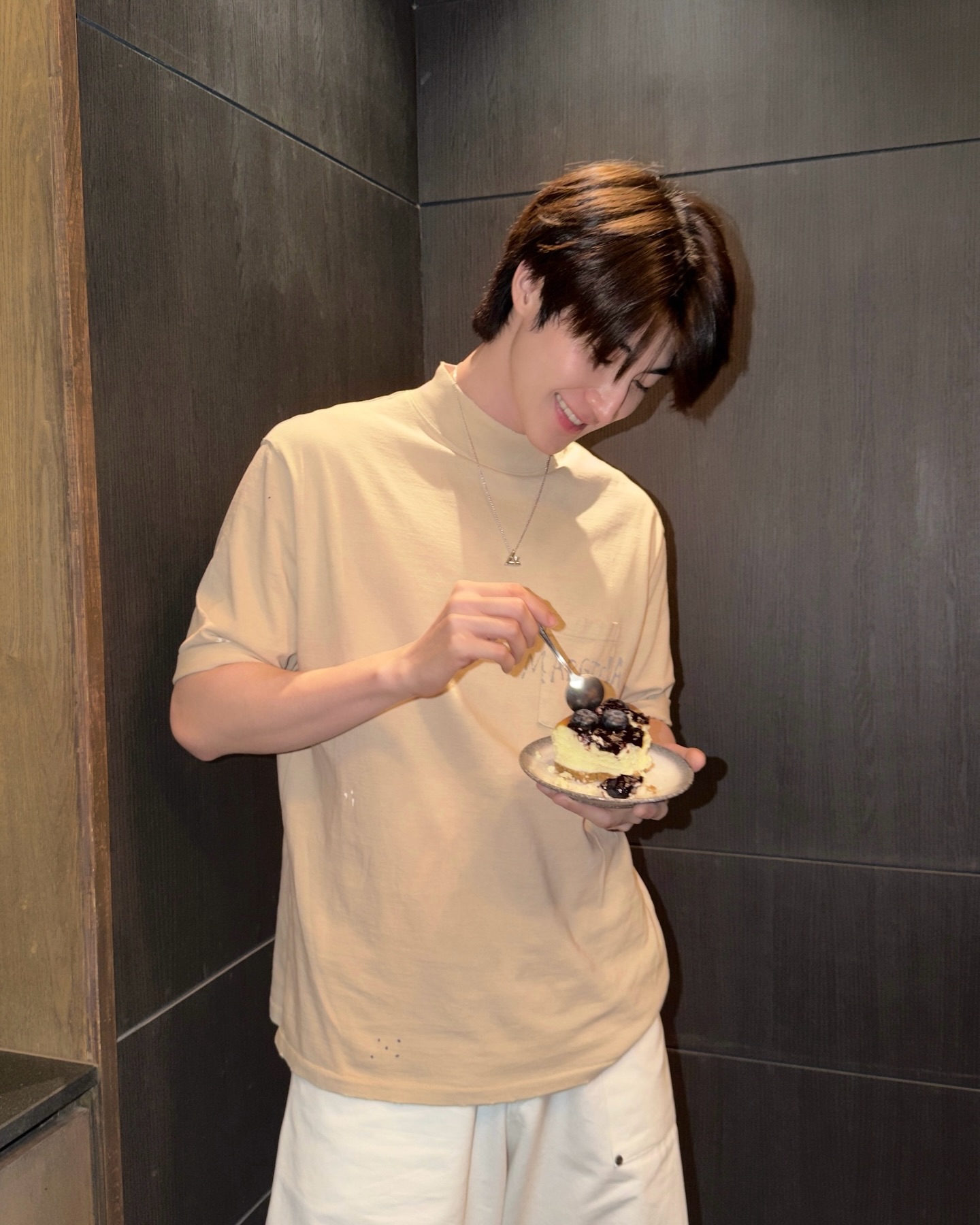 บลู - พงศ์ทิวัตถ์ ตั้งวันเจริญ