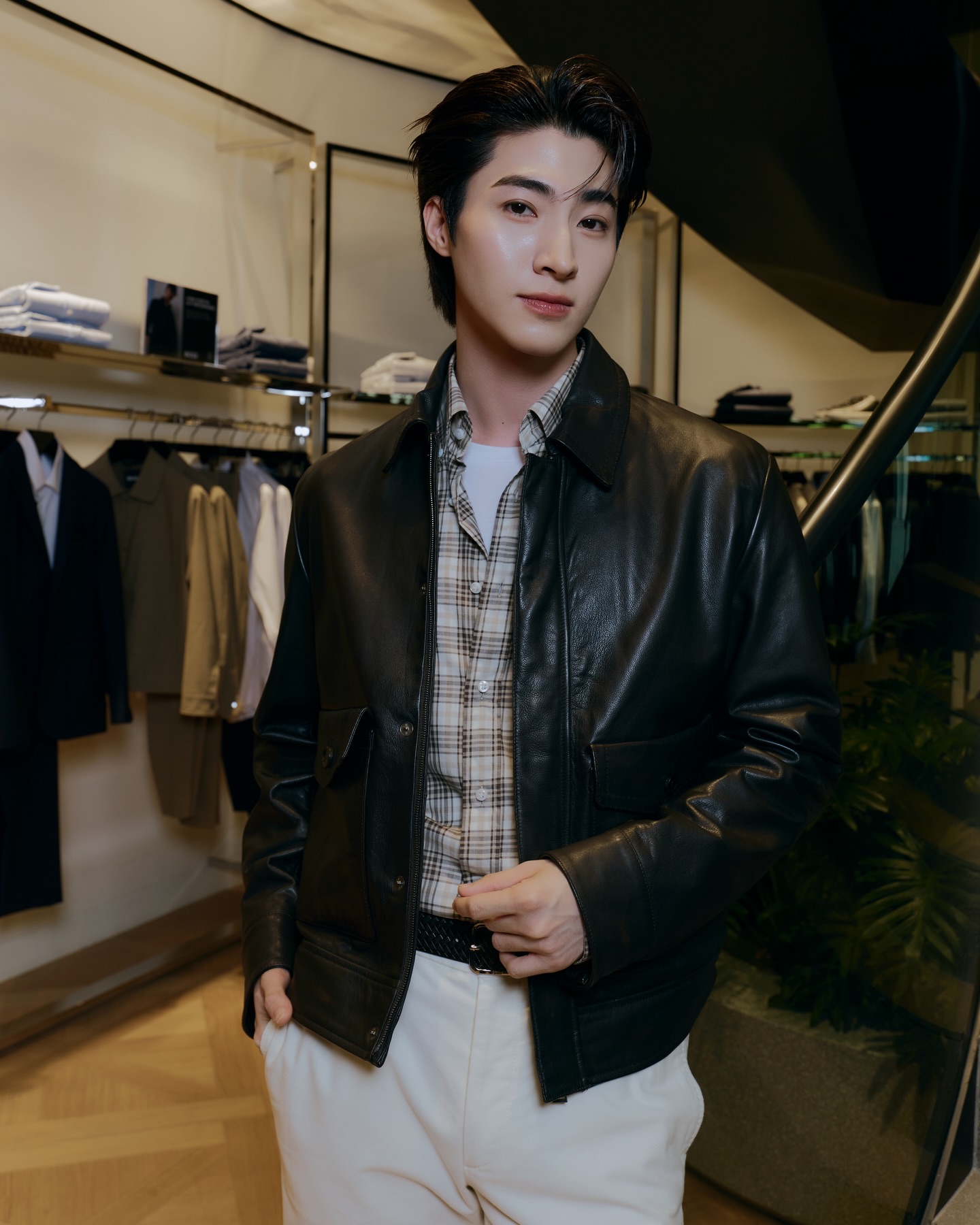 บลู - พงศ์ทิวัตถ์ ตั้งวันเจริญ