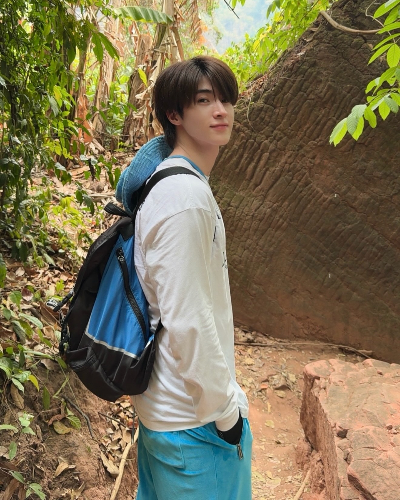 บลู - พงศ์ทิวัตถ์ ตั้งวันเจริญ