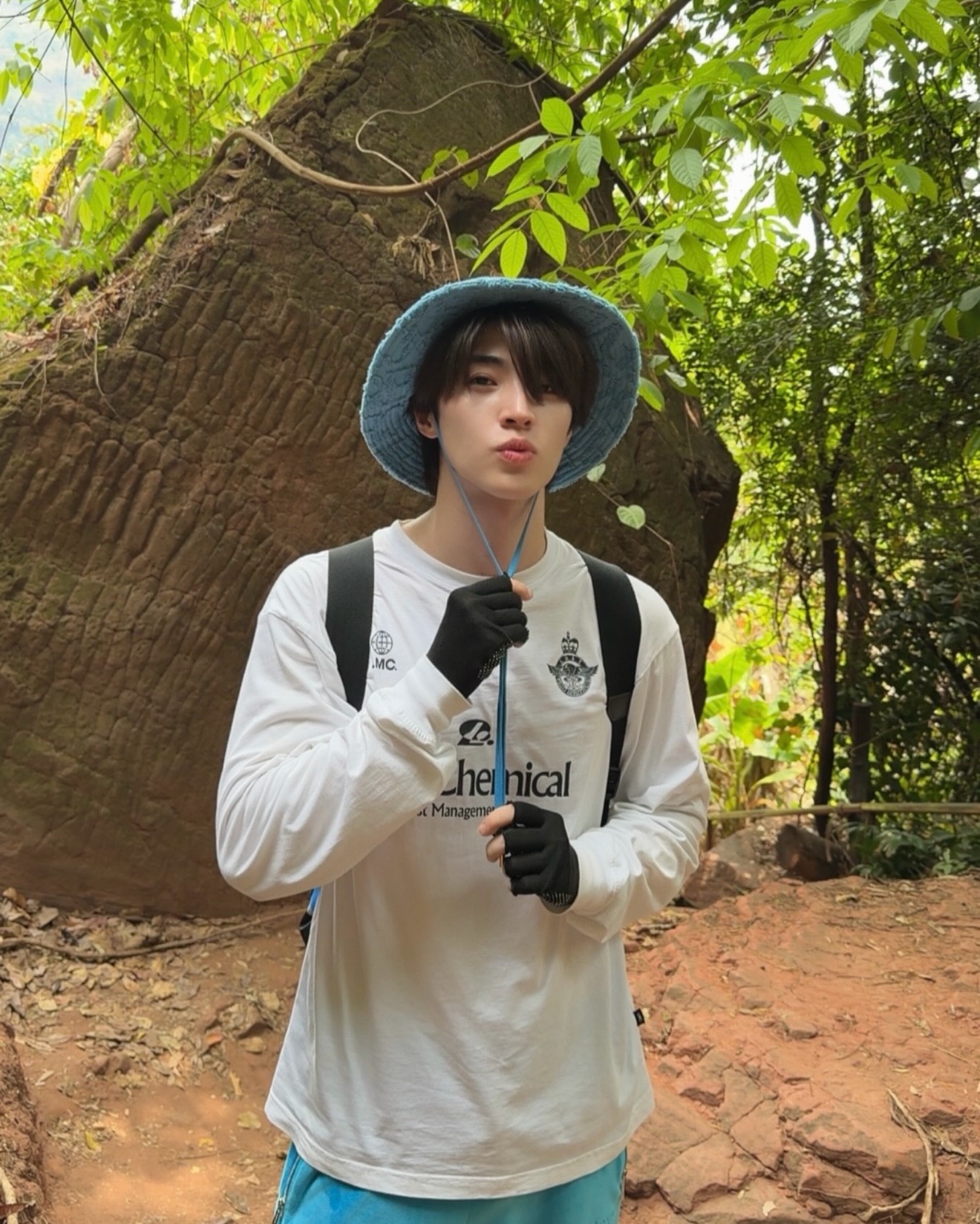 บลู - พงศ์ทิวัตถ์ ตั้งวันเจริญ