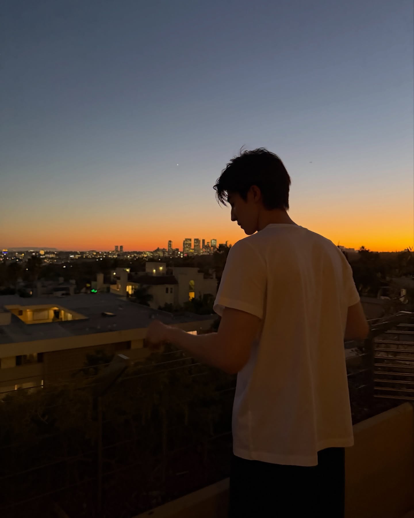 บลู - พงศ์ทิวัตถ์ ตั้งวันเจริญ