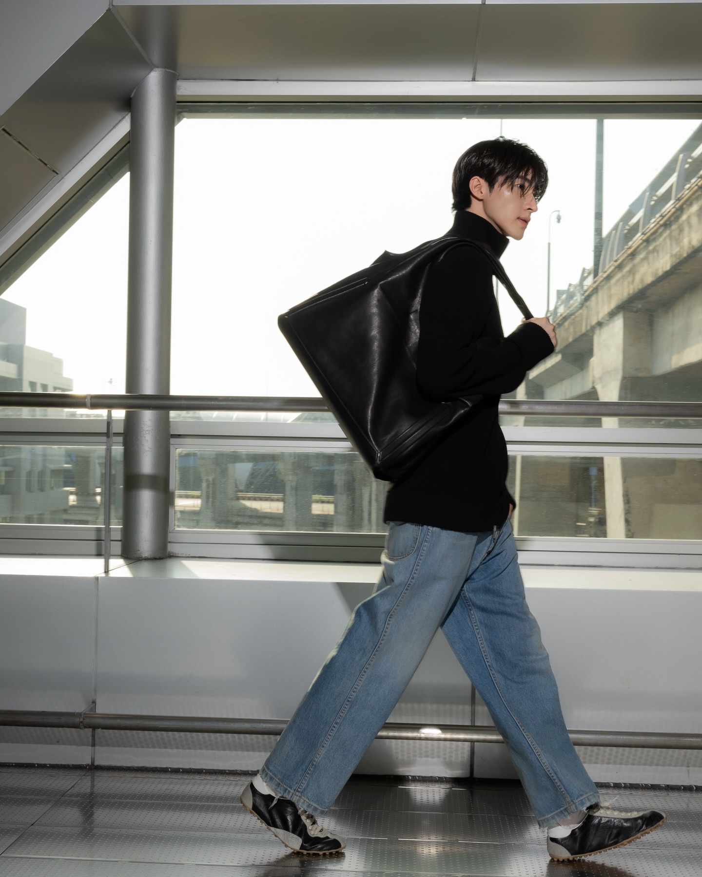 บลู - พงศ์ทิวัตถ์ ตั้งวันเจริญ