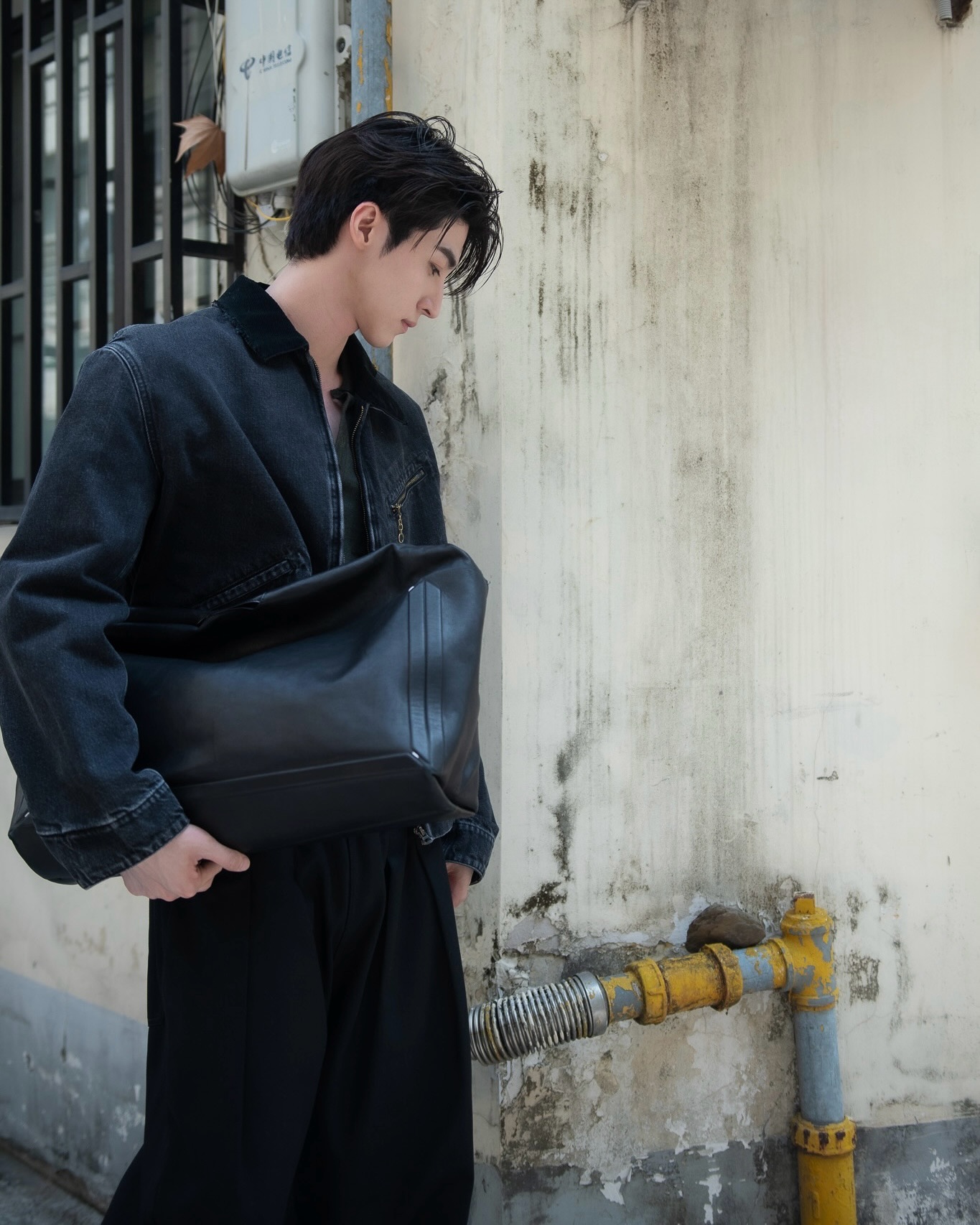 บลู - พงศ์ทิวัตถ์ ตั้งวันเจริญ