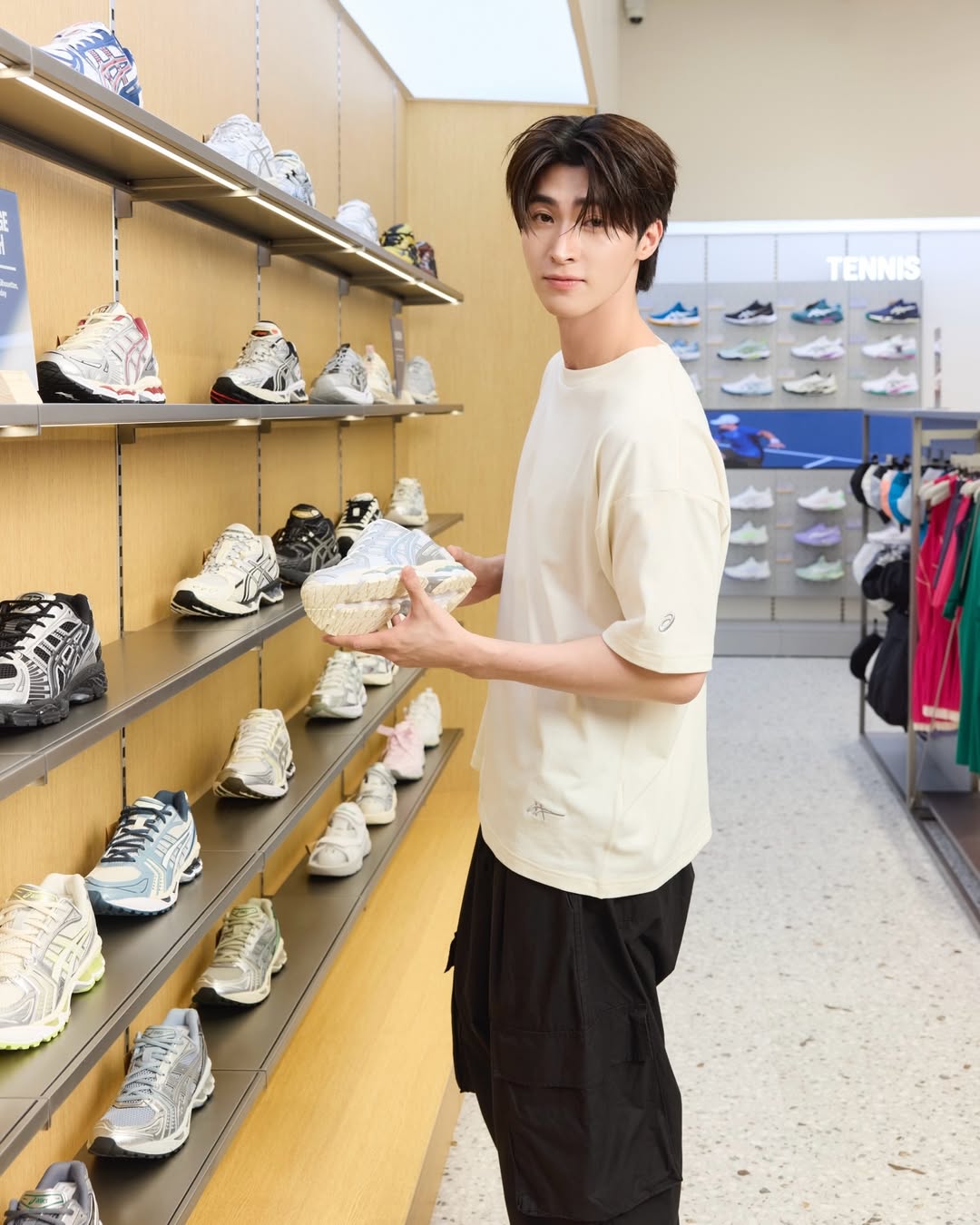 บลู - พงศ์ทิวัตถ์ ตั้งวันเจริญ