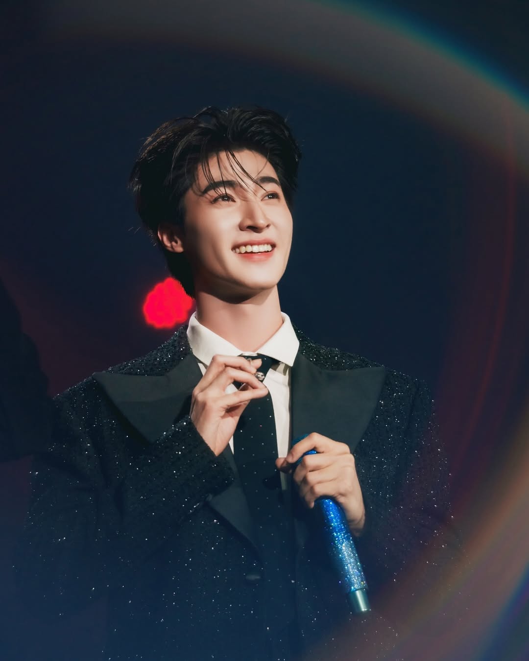 บลู - พงศ์ทิวัตถ์ ตั้งวันเจริญ