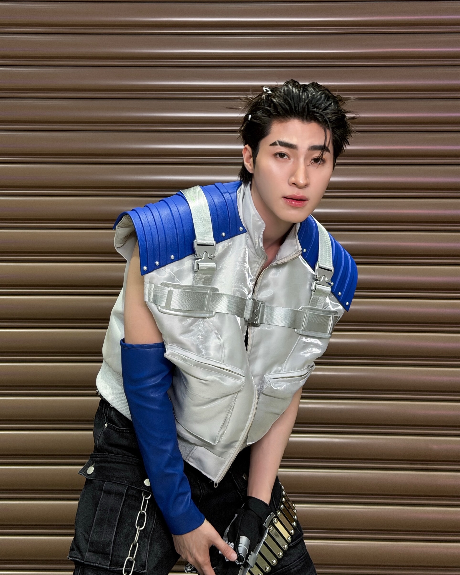 บลู - พงศ์ทิวัตถ์ ตั้งวันเจริญ