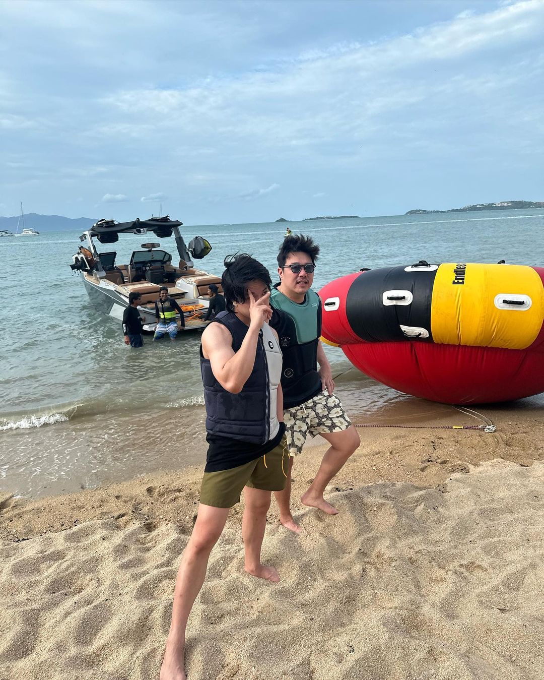 เจมส์ - ธีรดนย์ ศุภพันธุ์ภิญโญ