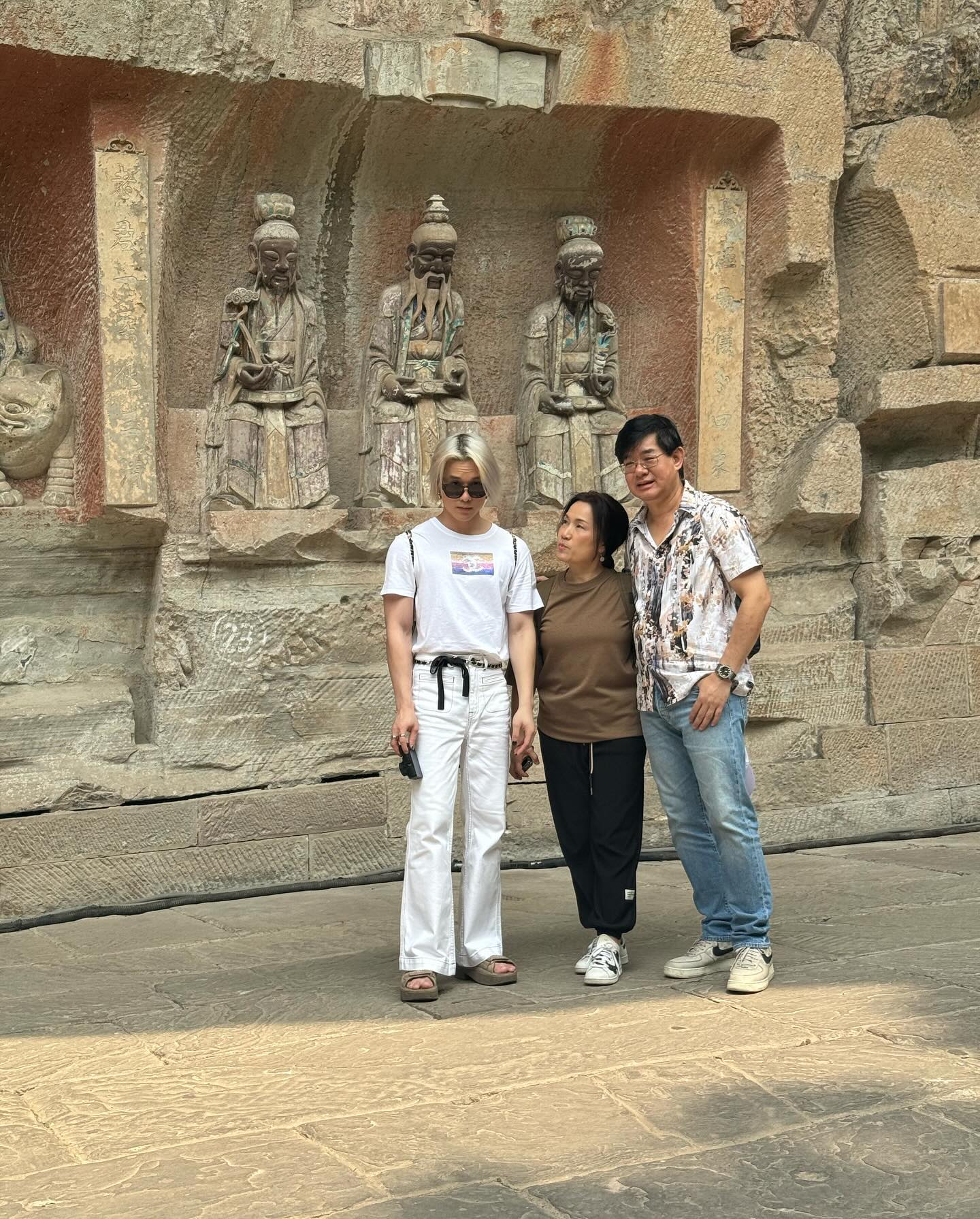 เจมส์ - ธีรดนย์ ศุภพันธุ์ภิญโญ