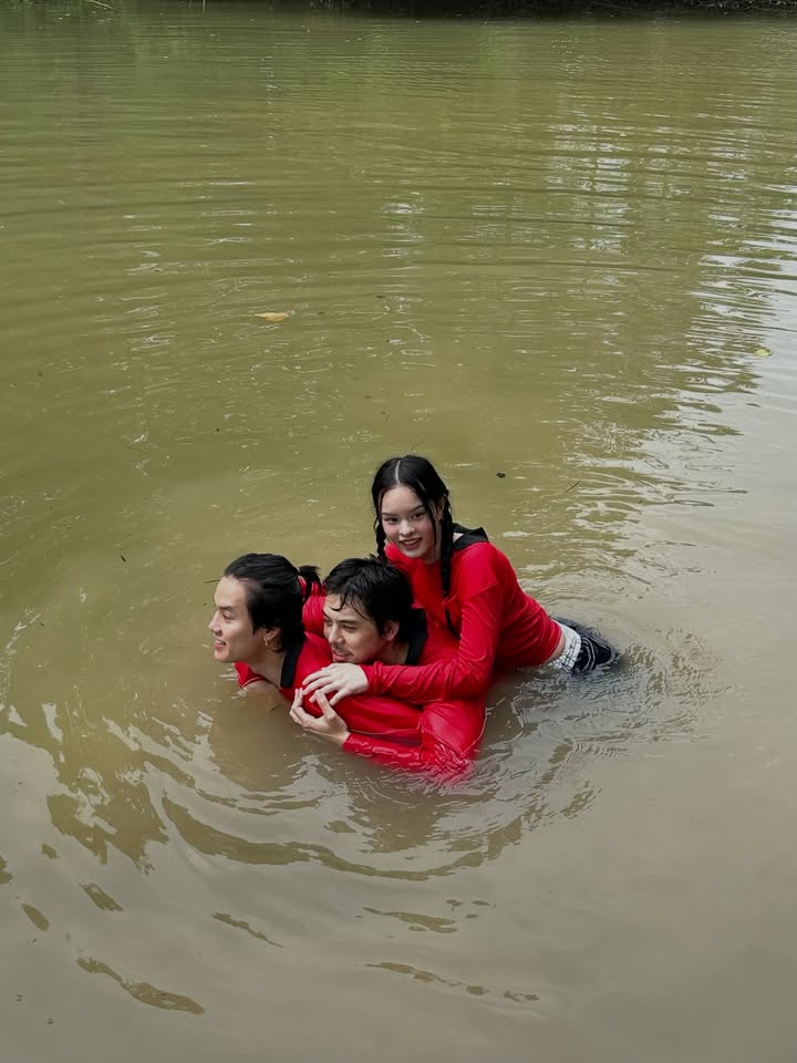 เจมส์ - ธีรดนย์ ศุภพันธุ์ภิญโญ