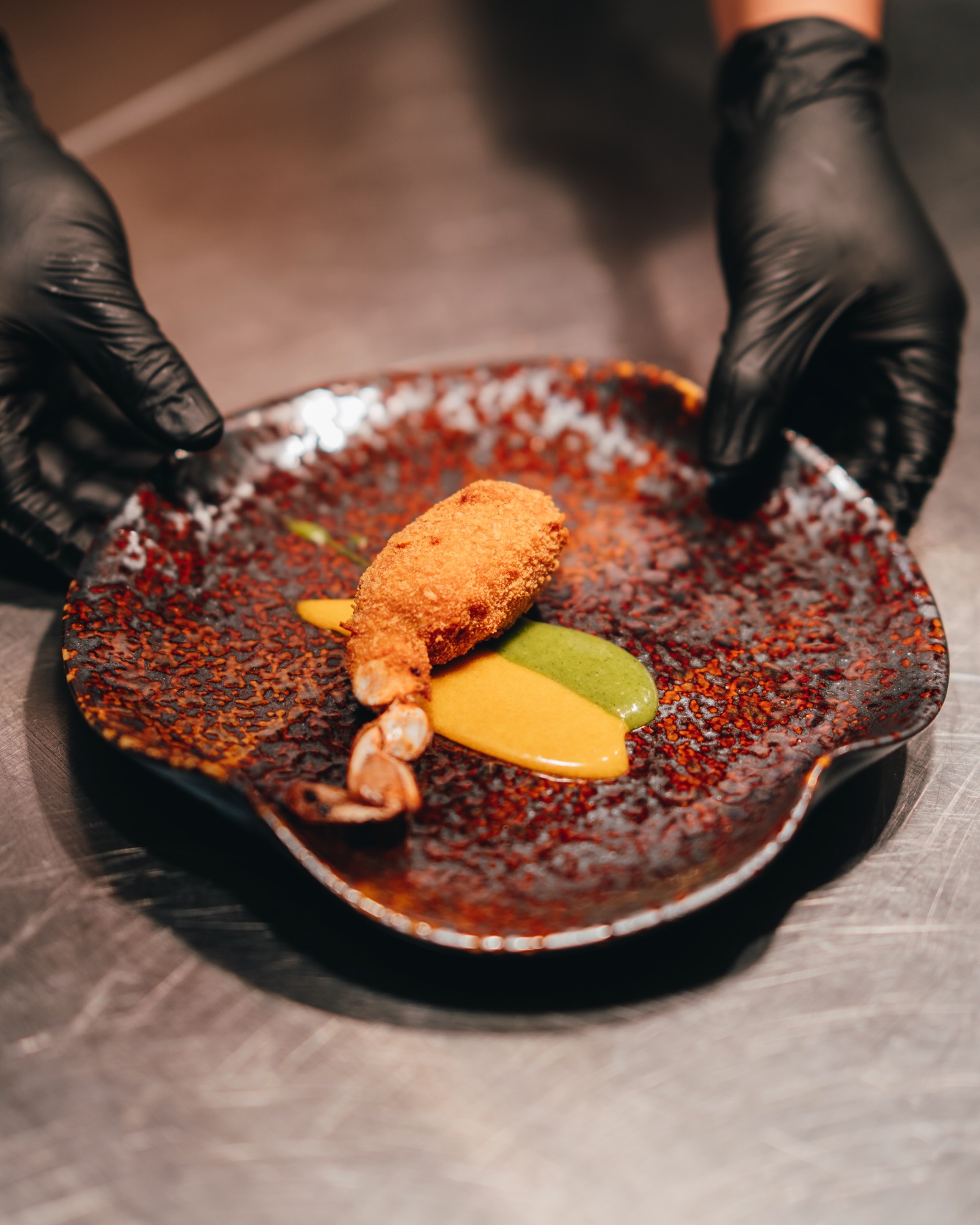 เจมส์ - ธีรดนย์ ศุภพันธุ์ภิญโญ