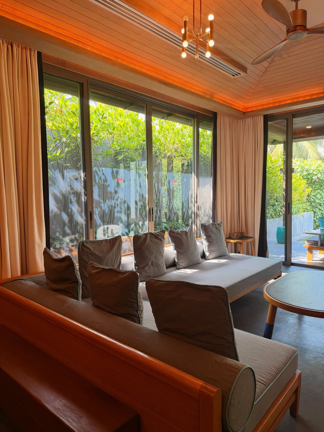 เจมส์ - ธีรดนย์ ศุภพันธุ์ภิญโญ