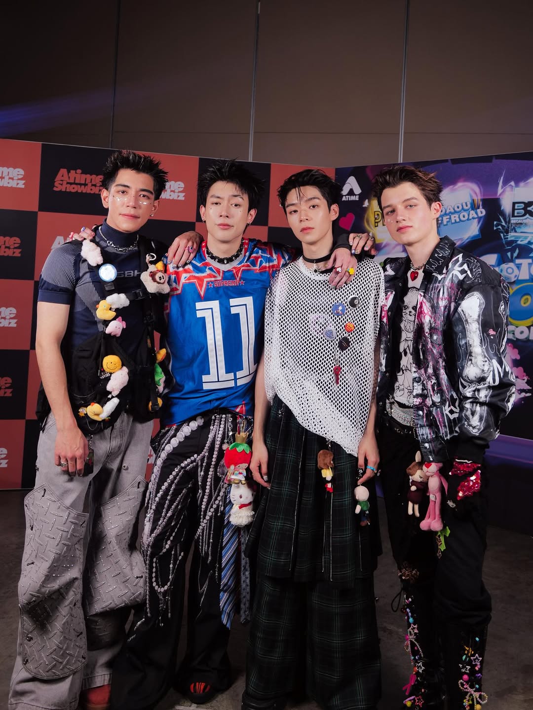 นิว - ชยภัค ตันประยูร