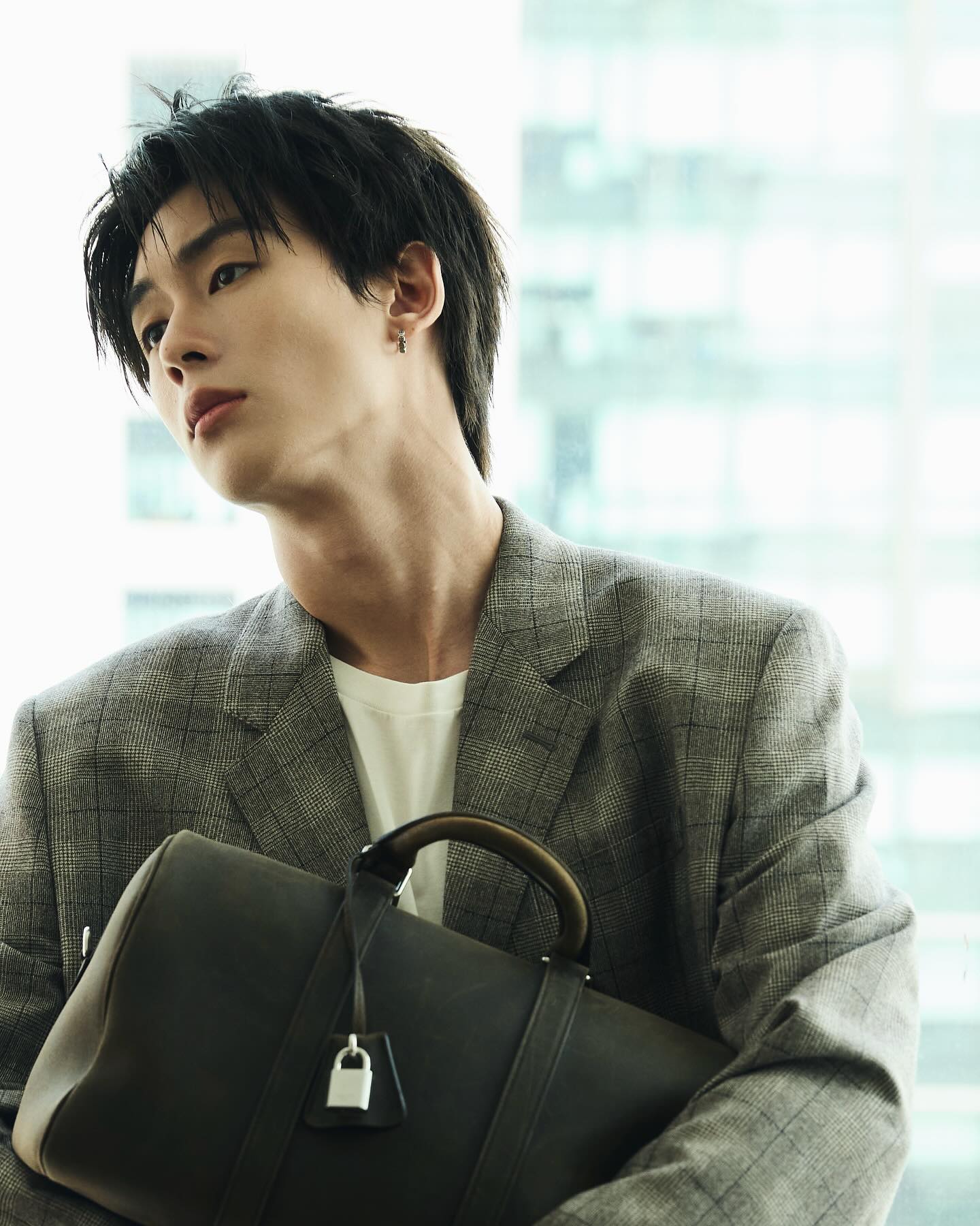 นิว - ชยภัค ตันประยูร