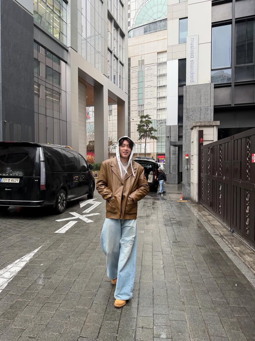 นิว - ชยภัค ตันประยูร