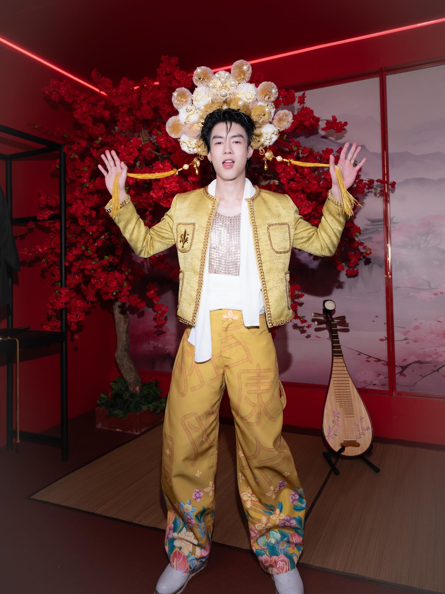 นิว - ชยภัค ตันประยูร