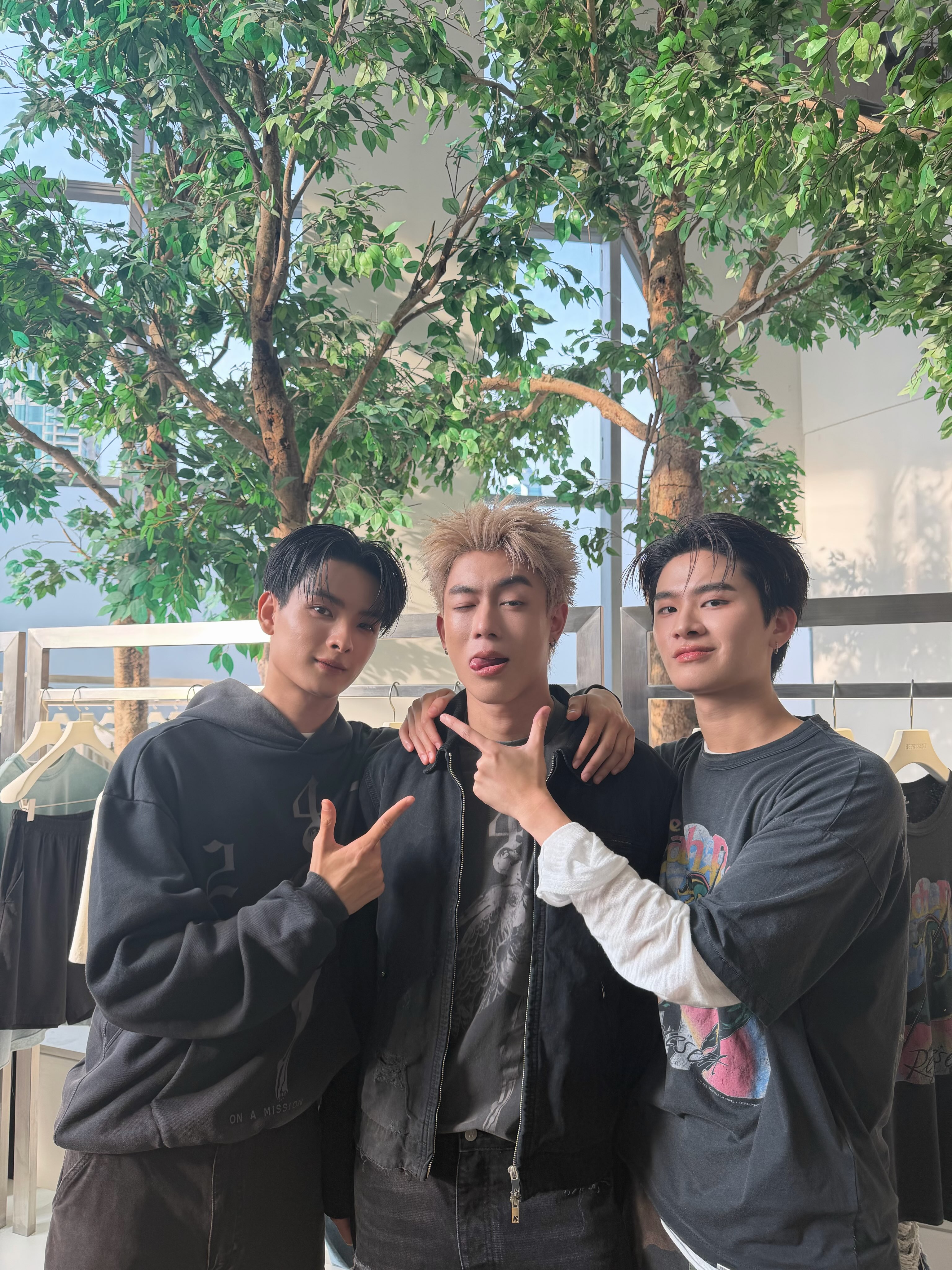 นิว - ชยภัค ตันประยูร
