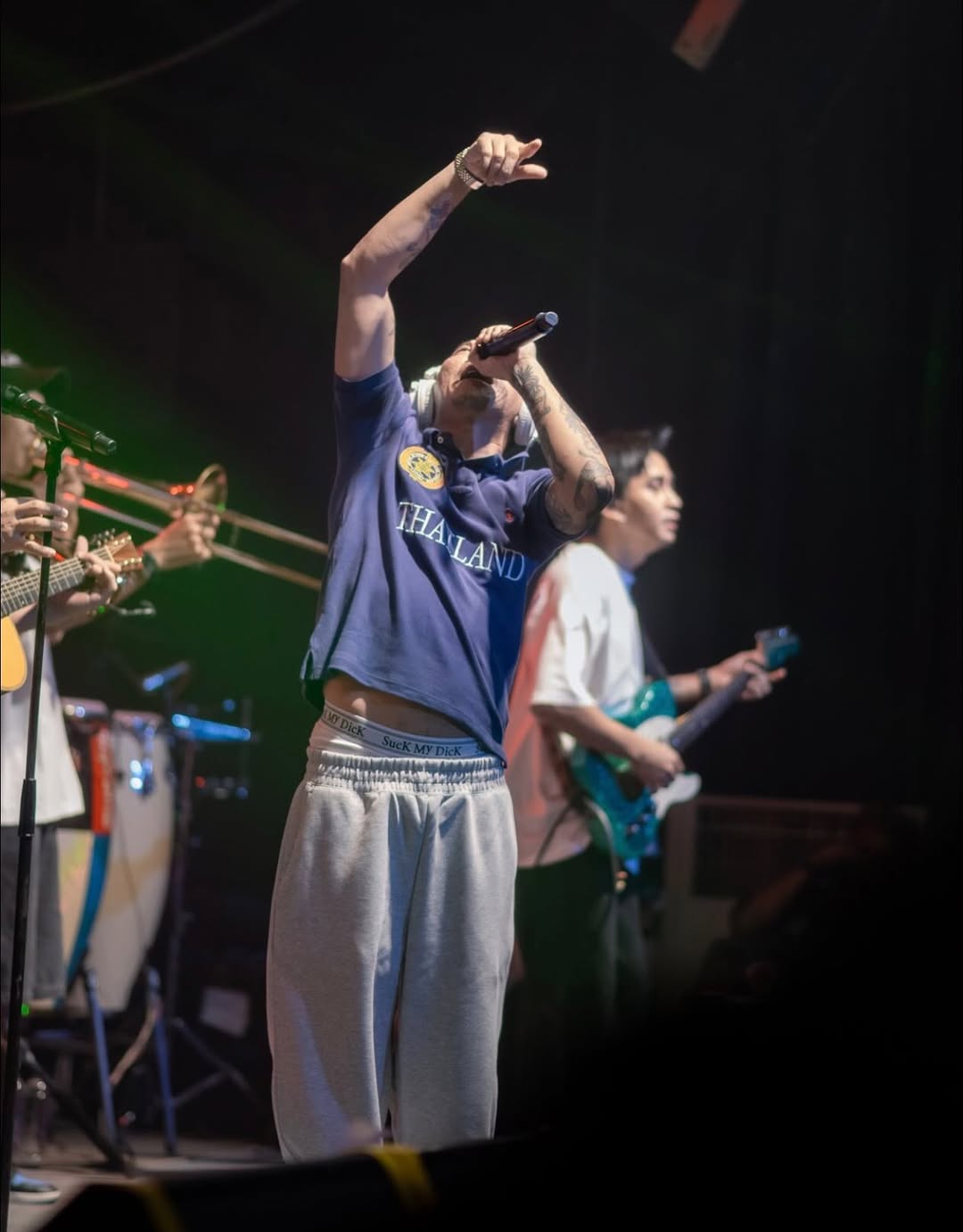 แจ๊ส ชวนชื่น