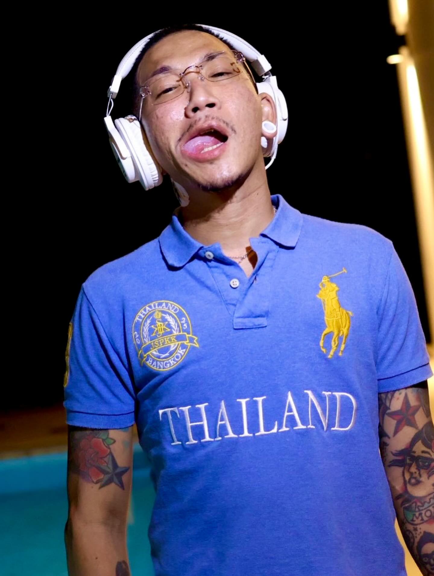 แจ๊ส ชวนชื่น