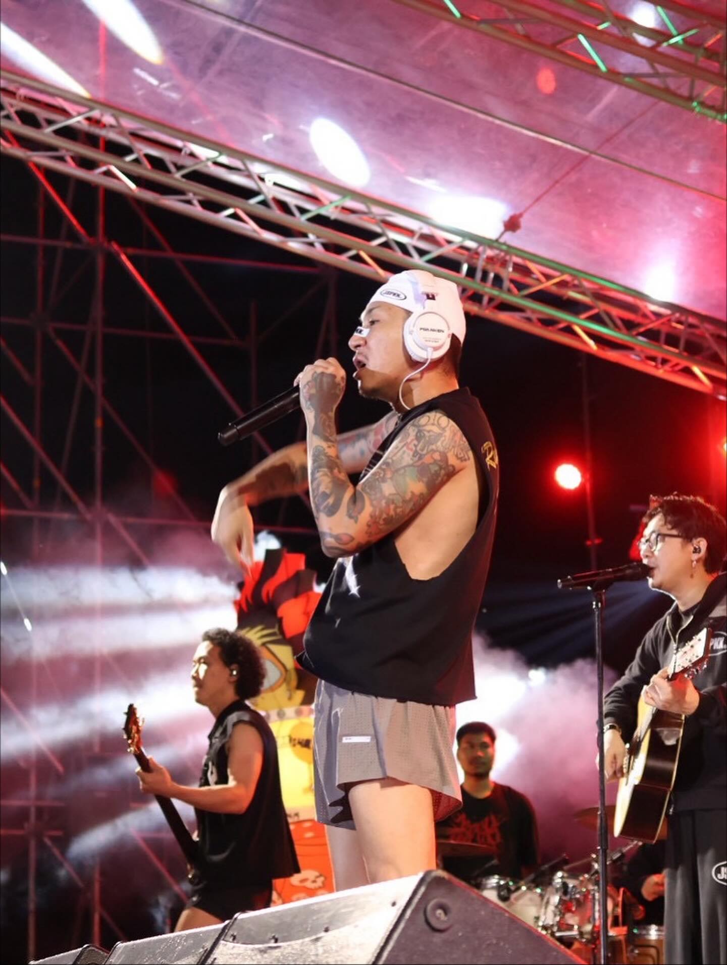 แจ๊ส ชวนชื่น