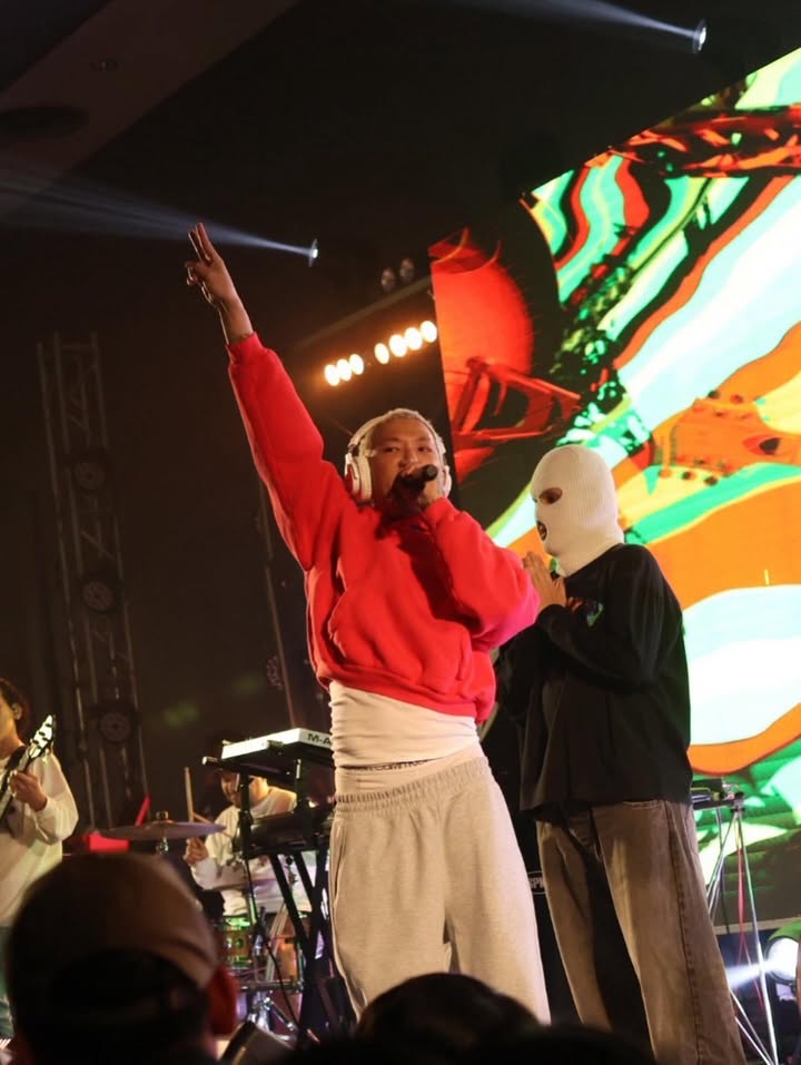 แจ๊ส ชวนชื่น