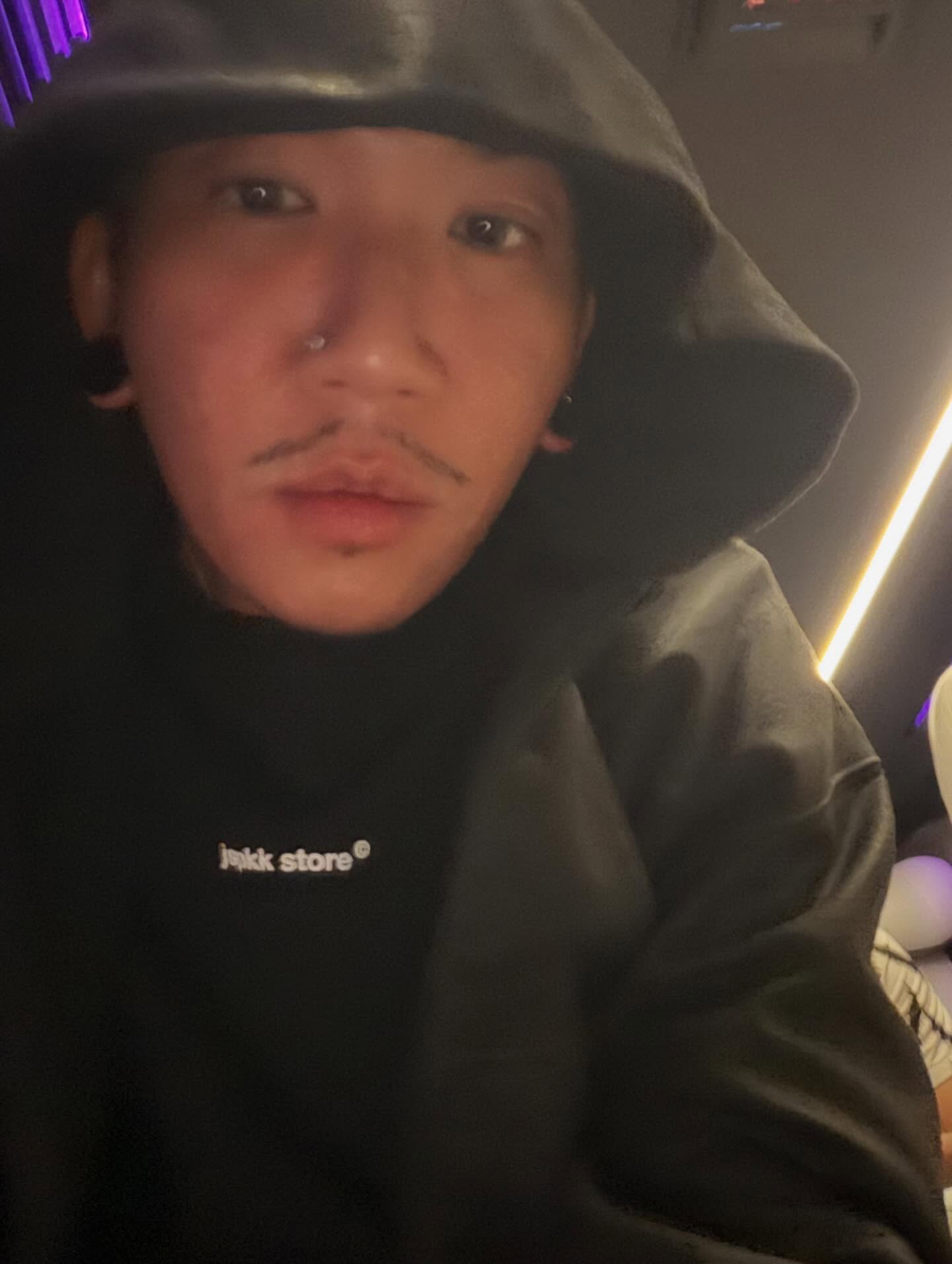 แจ๊ส ชวนชื่น